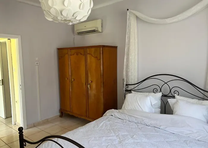 Yiayia Katina\'S House